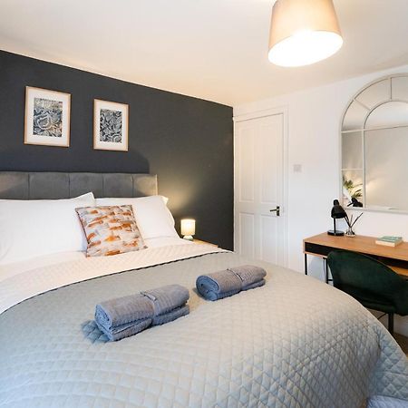 Stunning 2-Bedroom Home In City Centre With Wi-Fi! Royal Tunbridge Wells Esterno foto