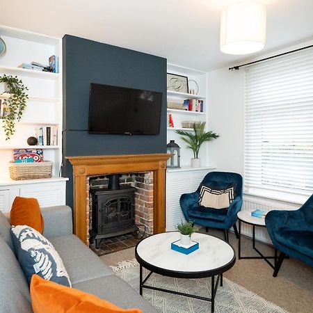 Stunning 2-Bedroom Home In City Centre With Wi-Fi! Royal Tunbridge Wells Esterno foto