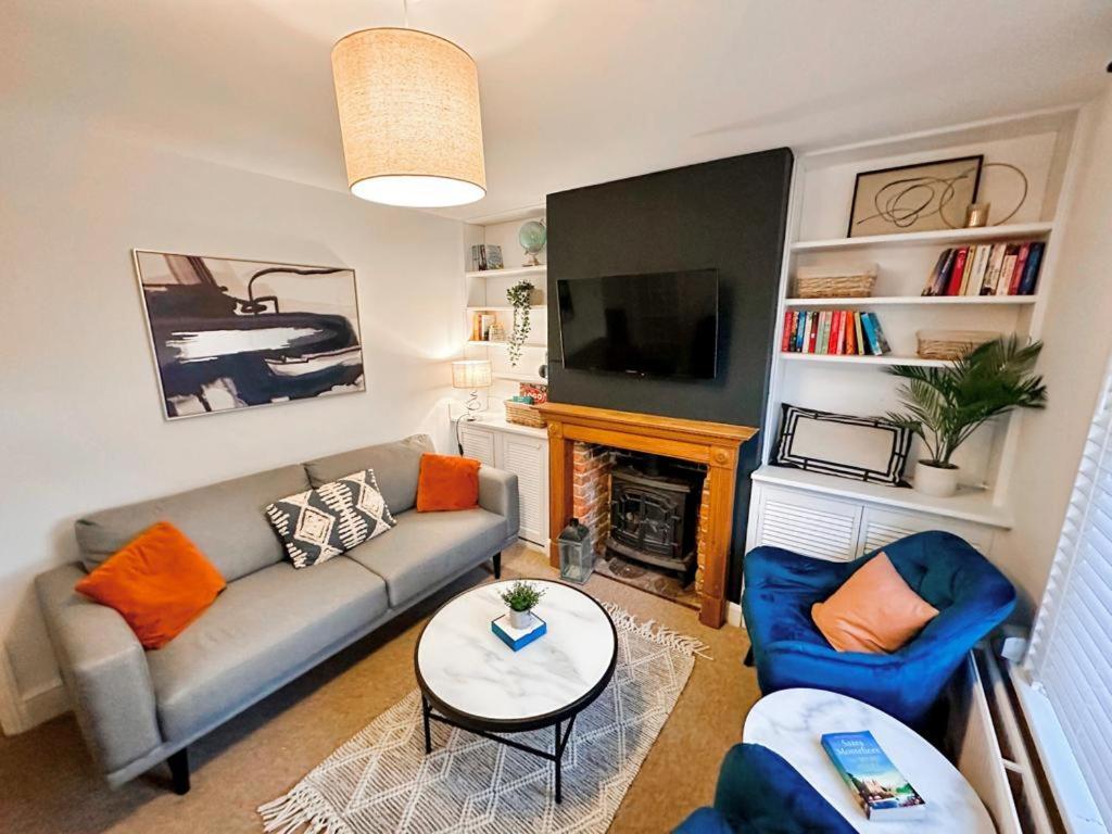 Stunning 2-Bedroom Home In City Centre With Wi-Fi! Royal Tunbridge Wells Esterno foto