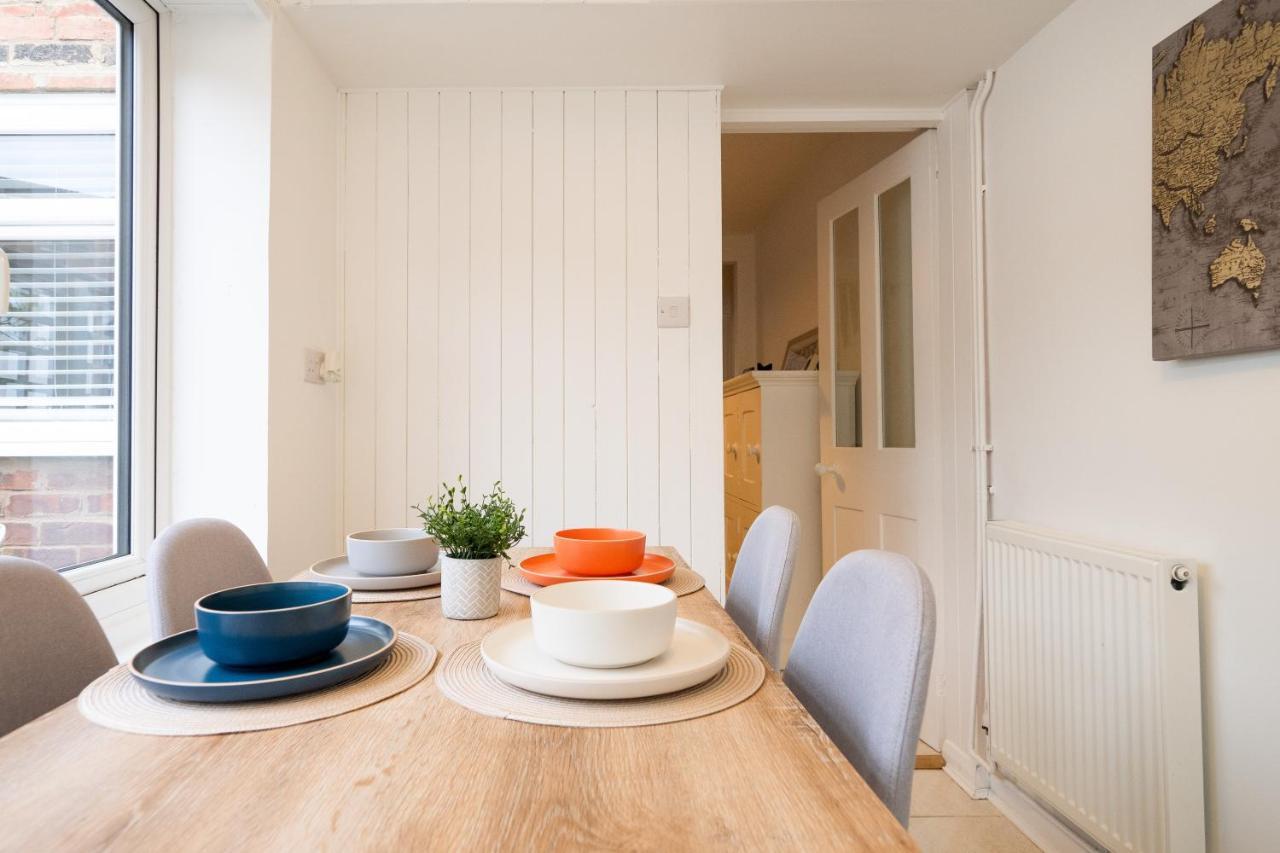 Stunning 2-Bedroom Home In City Centre With Wi-Fi! Royal Tunbridge Wells Esterno foto