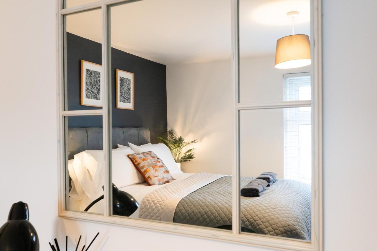 Stunning 2-Bedroom Home In City Centre With Wi-Fi! Royal Tunbridge Wells Esterno foto