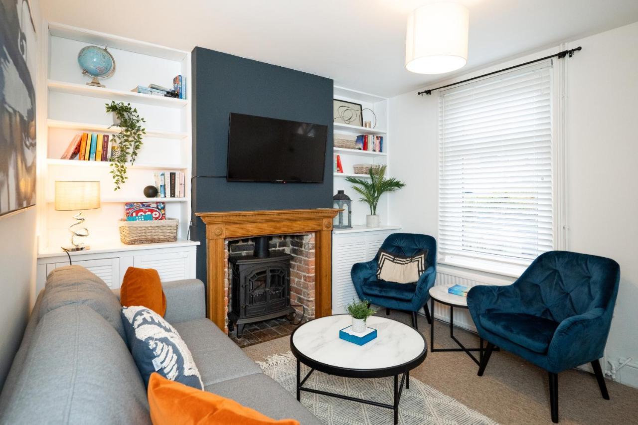 Stunning 2-Bedroom Home In City Centre With Wi-Fi! Royal Tunbridge Wells Esterno foto