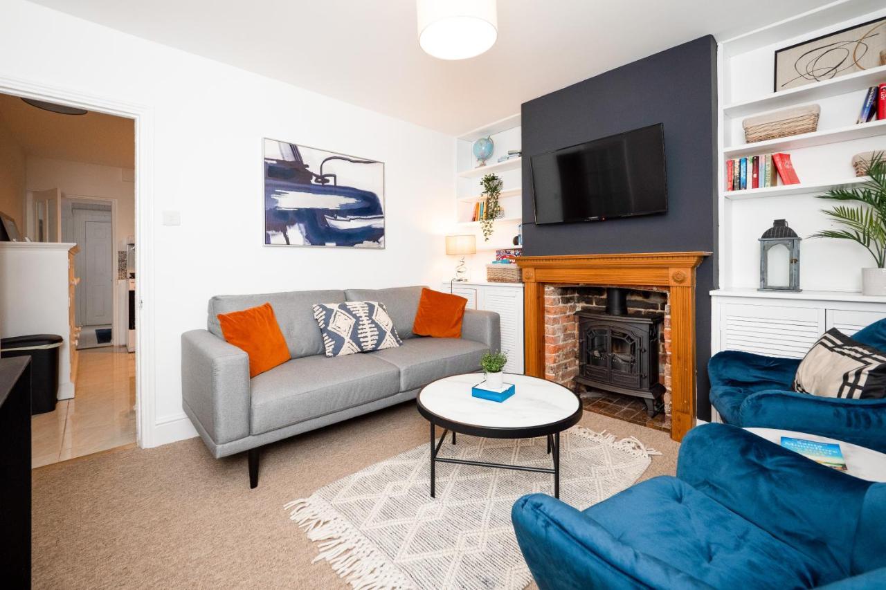 Stunning 2-Bedroom Home In City Centre With Wi-Fi! Royal Tunbridge Wells Esterno foto