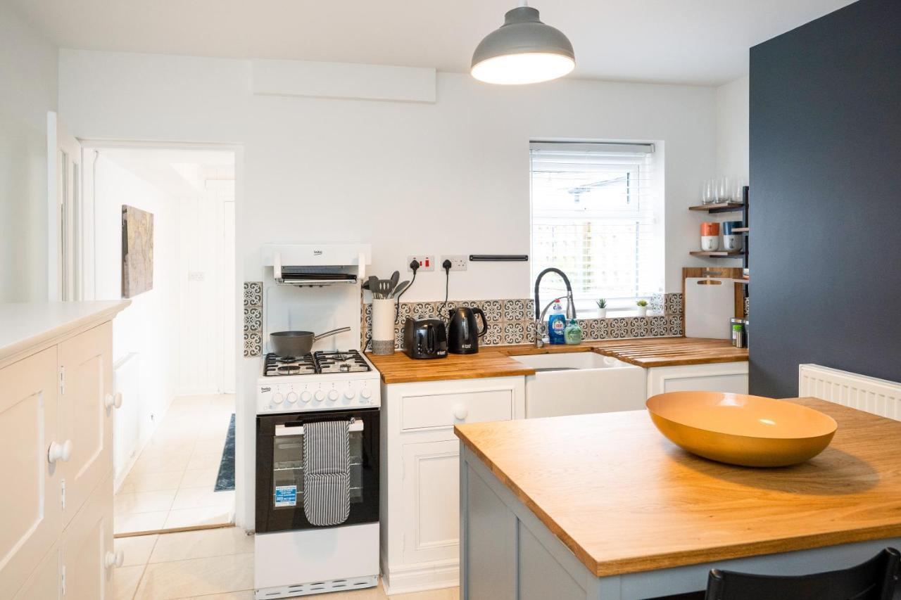 Stunning 2-Bedroom Home In City Centre With Wi-Fi! Royal Tunbridge Wells Esterno foto