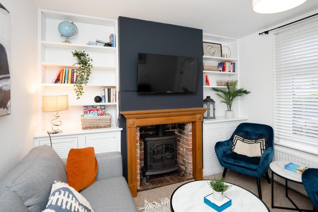 Stunning 2-Bedroom Home In City Centre With Wi-Fi! Royal Tunbridge Wells Esterno foto