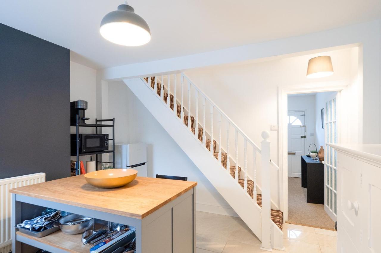 Stunning 2-Bedroom Home In City Centre With Wi-Fi! Royal Tunbridge Wells Esterno foto
