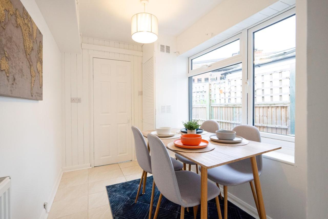 Stunning 2-Bedroom Home In City Centre With Wi-Fi! Royal Tunbridge Wells Esterno foto